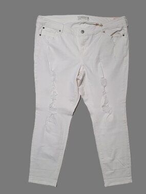 Torrid White Distressed Boyfriend Jeans Plus Size 20 NWT Denim Curvy Relaxed Fit